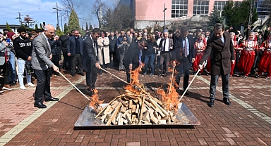 Zonguldak Bülent Ecevit Üniversitesi’nde Nevruz ateşi yandı