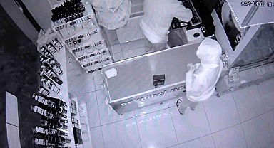 Hırsızlar için işyerine harçlık bıraktı!