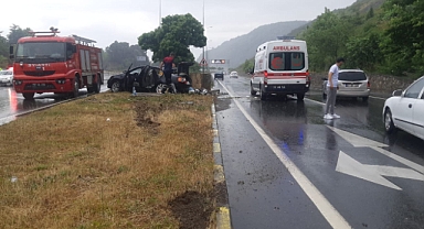 Akçakoca-Alaplı yolunda trafik kazası; 2 yaralı