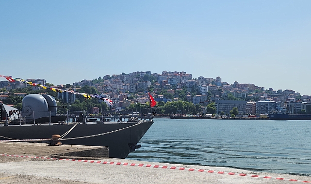 TCG Gemisi halkın ziyaretine açıldı