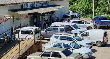 Zonguldak Belediye Mezbahanesinde Kurban Kesim Yoğunluğu Sürüyor