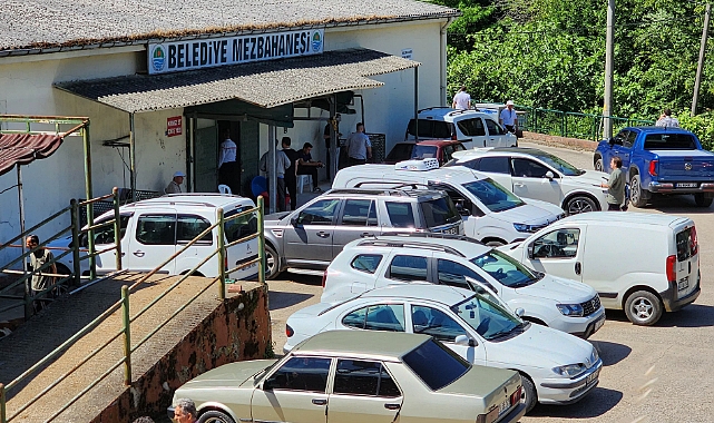 Zonguldak Belediye Mezbahanesinde Kurban Kesim Yoğunluğu Sürüyor