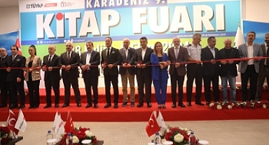 9. Kitap Fuarı'nda Büyükşehir'in Standına Ziyaretçi Akını