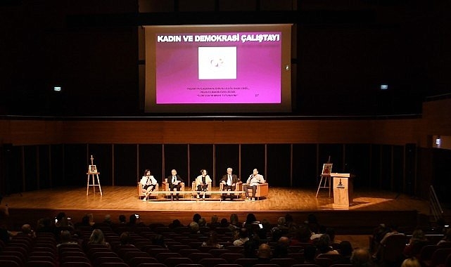 Başkan Eşki 'Kadın ve Demokrasi Çalıştayı'nda konuştu:     "Cumhuriyet başlı başına bir kadın devrimidir"