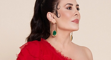 Demet Sağıroğlu, 'Aşktan Bir Fazla' İle Geri Döndü