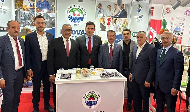 Dilovası Belediyesi İstihdam Standı'na Yoğun İlgi Gözlemlendi