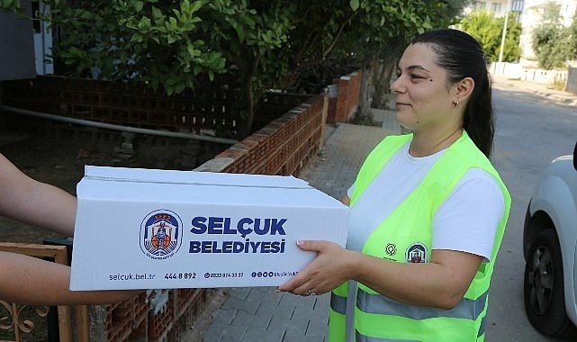 Efes Selçuk'ta Sosyal Dayanışma Büyüyor: Başkan Sengel'den Beslenme Çantası Çağrısı