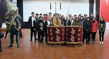 Gençler İstanbul'un Gizli Hazinelerini Keşfe Çıkıyor