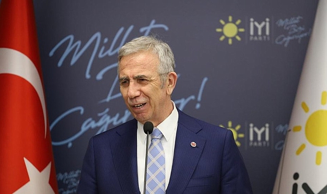 Mansur Yavaş Konuşurken Gerginlik: AK Parti'li Başkan Kürsüye Yürüdü, CHP'li Başkana Gözaltı Kararı