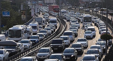 Trafiğe kaydı yapılan taşıt sayısı bir önceki aya göre yüzde 23,6 azaldı