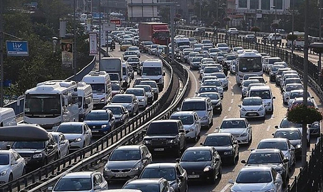 Trafiğe kaydı yapılan taşıt sayısı bir önceki aya göre yüzde 23,6 azaldı