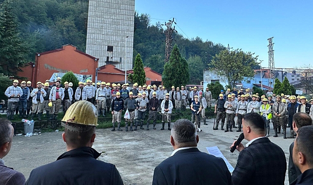 Türk-İş'ten oturma eylemi