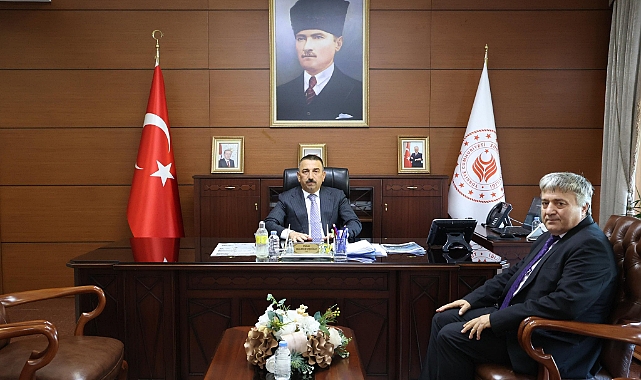 Vali Osman Hacıbektaşoğlu, Milli Eğitim Müdürü Bozkan'ı kabul etti
