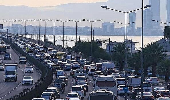 Yıllık Kayıtlı Taşıt Sayısında Yüzde 10,2 Düşüş