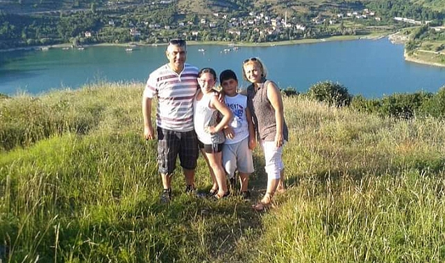 Zonguldaklı aile Erzurum'da kaza yaptı.. Anne baba öldü, kızı yüzerek kurtuldu
