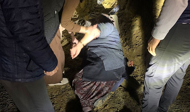 Alaplı’da Heyelan Bölgesinde Hafriyat, Patpatın Uçuruma Düşmesini Önledi