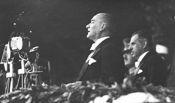 Atatürk'ün 'en büyük eseri' Cumhuriyet'in 101. yılı kutlu olsun