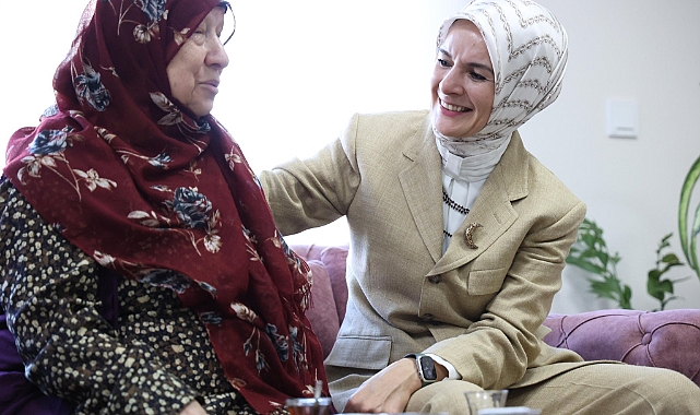 Bakan Göktaş, huzurevi ve rehabilitasyon merkezini ziyaret etti