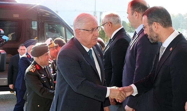 Bakanlar TUSAŞ'ı ziyaret etti! 'Engelleri aşarak ilerleyeceğiz'