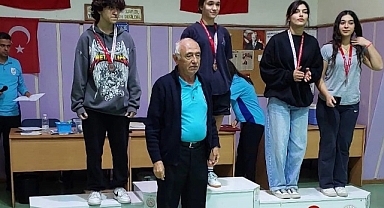 Bostanlıspor Masa Tenisinde İki Madalya Kazandı