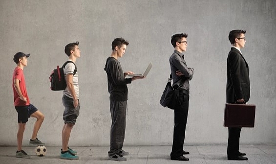 Eğitim Süresi Bir Birey 18 Yıl Geçiriyor