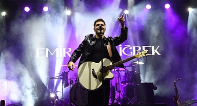 Emir Can İğrek'ten Osmangazi Meydanı'nda Coşkulu Konser