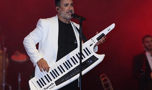 Emrah Avrupa'da Fırtına Gibi Esiyor