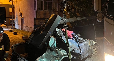 Ereğli’de Kontrolden Çıkan Araç Otobüs Durağına Çarptı: 1 Yaralı