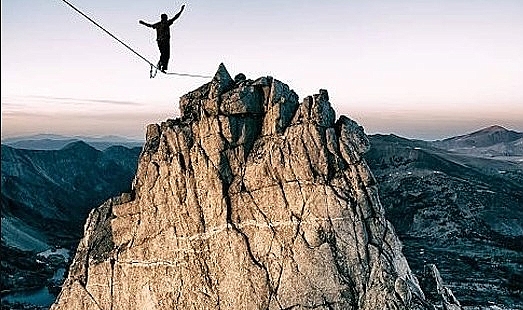 Güven Uçurumunu Aşan Şirketler Geleceğe Daha Hazır