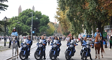 İstanbul'da Motosikletli ve Atlı Kadın Zabıtalar Görevde