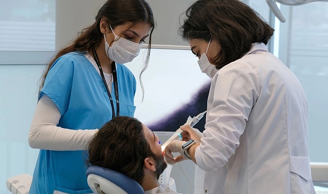 İstanbul'da 'Öğrenci Klinikleri' Açıldı: Hem Öğrenciler Hem de Kurum Kazanıyor