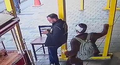 İstiklal Caddesi'nde bir polis bıçaklandı!