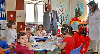 Karabük Müftüsü'nden 4-6 yaş Kur'an Kursu'na ziyaret