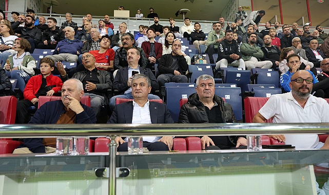 Karabük Valisi Mustafa Yavuz, maçları tribünden izledi