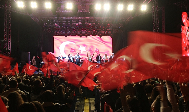 Kdz. Ereğli, Atatürk ve Cumhuriyet için yürüdü