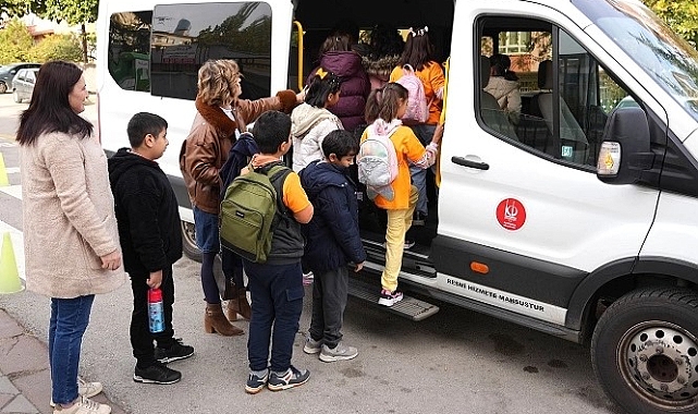 Keçiören'de Öğrencilere Yerel Belediyeden Servis Desteği