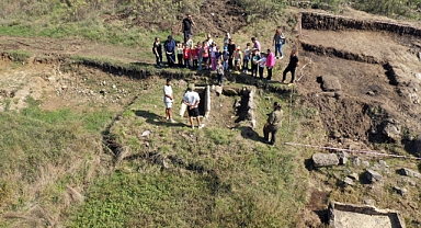 Kent Belleği Kazı Tanıtım Atölyesi Akheron Vadisi’nde Yapıldı