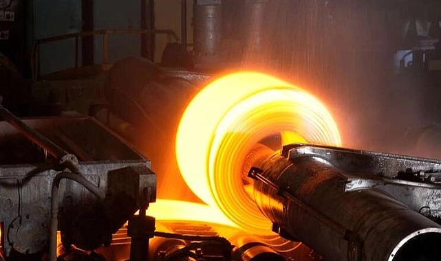 Sanayi Üretimi Aylık ve Yıllık Bazda Düştü