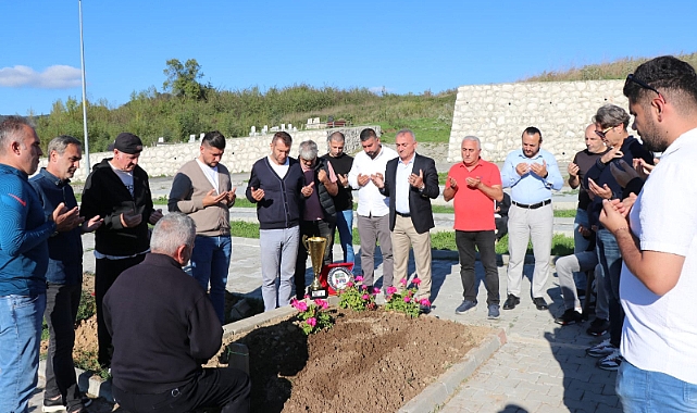 Sesli ve arkadaşlarından Turgut Tanyıldız'a vefa örneği