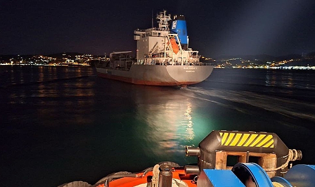 Zonguldak'a seyir halindeki Liberya Bandıralı Çimento Gemisi İstanbul Boğazı'nda makine arızası yaptı