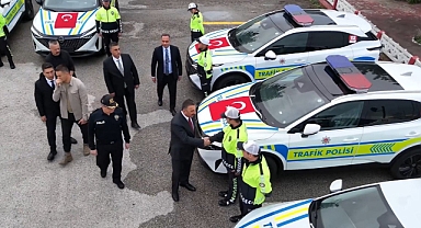 Zonguldak Emniyeti'ne Trafik ve Asayiş Hizmetleri İçin 16 Yeni Araç Teslim Edildi
