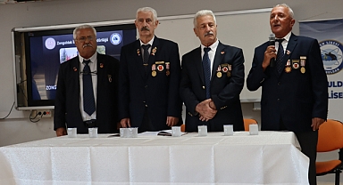 Zonguldak'ta gaziler öğrencilere anılarını anlattı