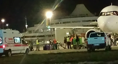 Antalya Uçağı Havadaki Gizemli Cisim Nedeniyle Acil İniş Yaptı