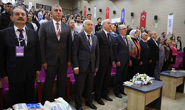 BARÜ’de düzenlenen kongrede büro yönetiminde güncel yaklaşımlar ele alındı