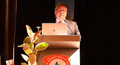 BEUN’da “Değişim ve Dönüşüm Sürecinde Öğretmen Olmak” başlıklı panel gerçekleştirildi