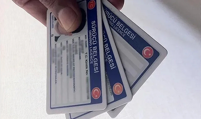 Eski Tip Ehliyetlerin Yenilenme Süresi 2025'e Kadar Uzatıldı