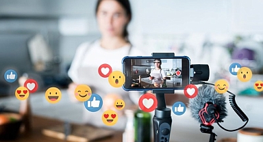 Influencer Olan Kazanıyor: Sosyal Medya Pazarı Büyümeye Devam Ediyor!