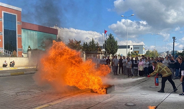 Kocaeli İtfaiyesi'nden Personellere 'Acil Durum' Eğitimi