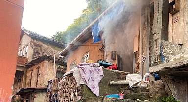 Kozlu'da Tek Katlı Evde Yangın Çıktı