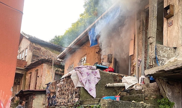 Kozlu'da Tek Katlı Evde Yangın Çıktı